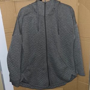 QUILTED ZIP UP HOODIE LONGER IN THE BACK